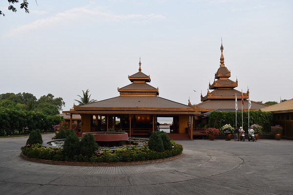 thiripyitsaya-resort-entrance