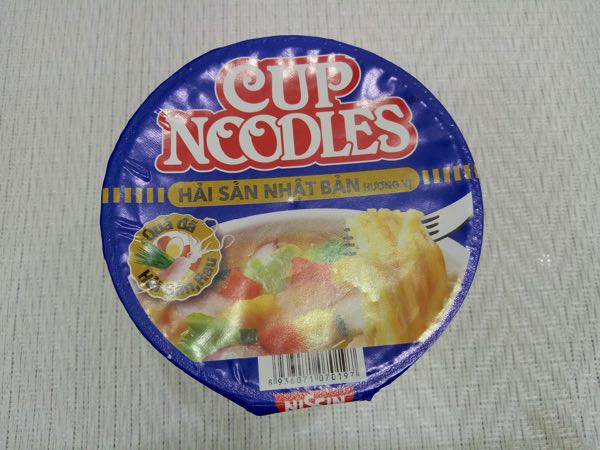nissin-cup-noodles-haisan-nhatban-01