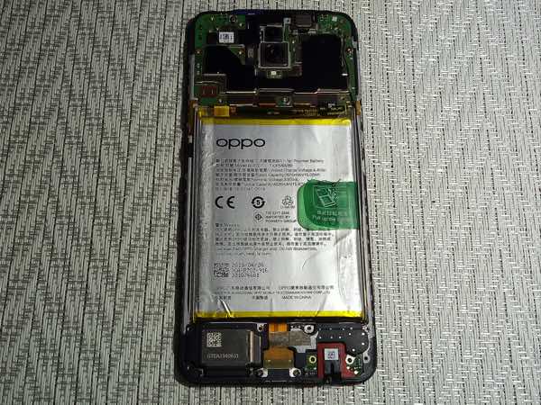 the-display-of-the-smartphone-oppo-f11-broke-so-i-replaced-it-myself_16